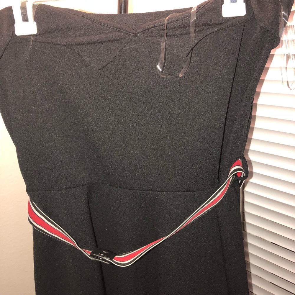 Black strapless plump top